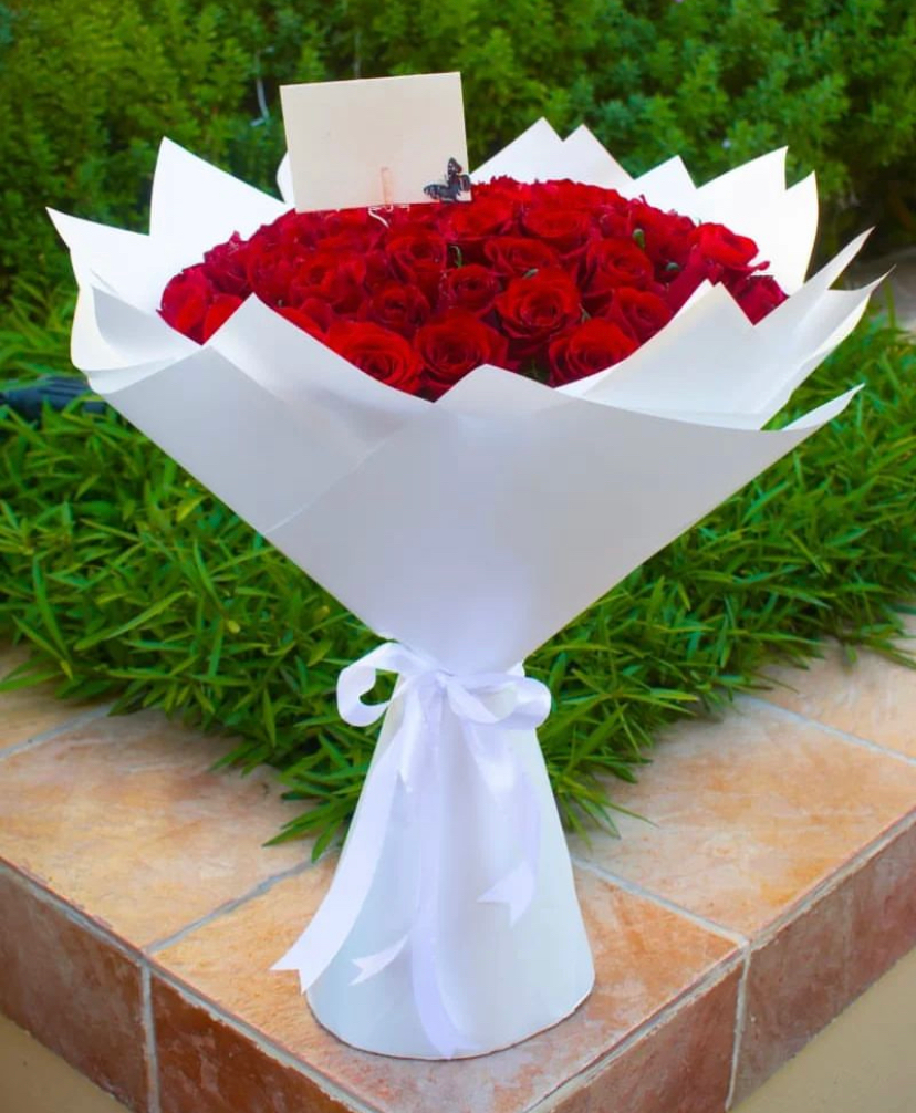 Red rose bouquet
